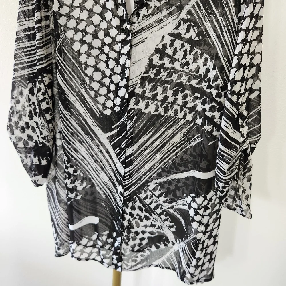 Chicos 3 Roll Tab Sleeve Button Front Blouse Semi Sheer Womens Size XL White NWT - Picture 3 of 8